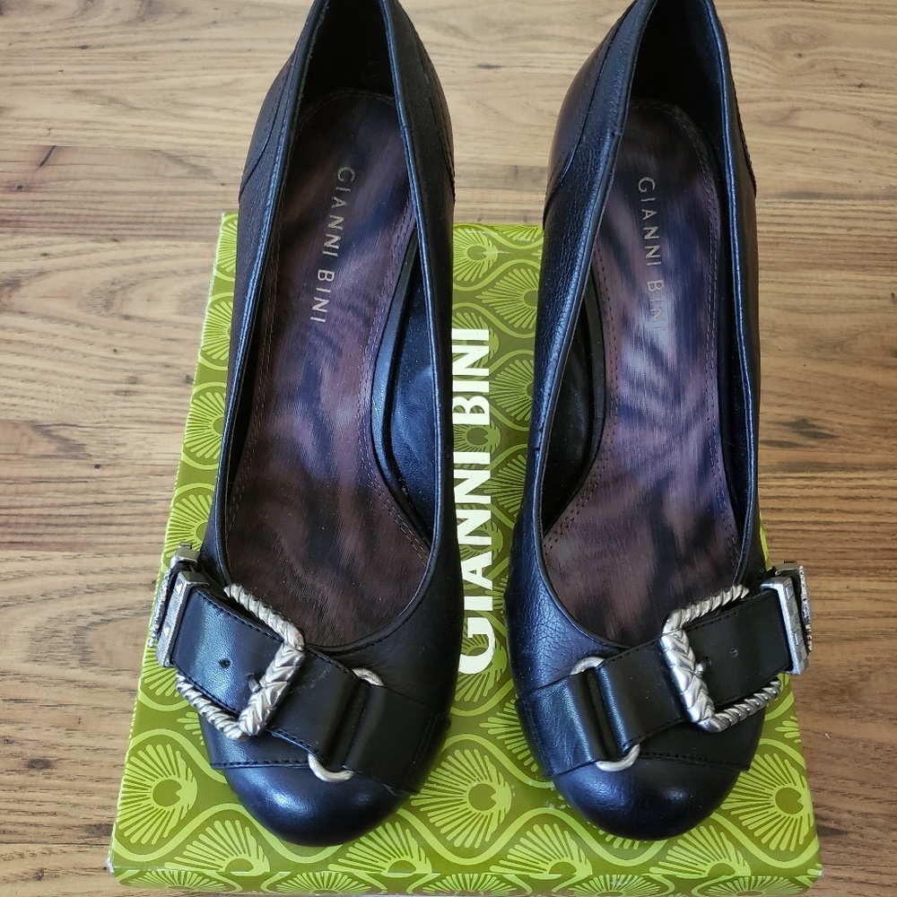 Gianni Bini Black Leather Emerson Wedge Heel Shoe
